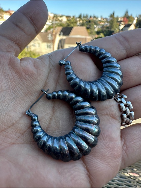 Unknown Jewelry - Sterling Silver Ribbed Hoop Earrings - Blackened Finish